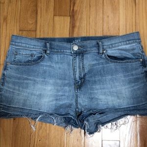 Loft outlet size 10 boyfriend denim short